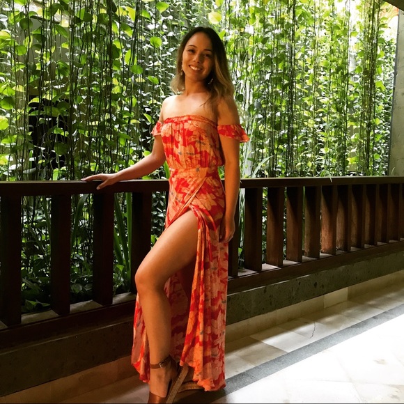 Meet your Posher, Rebecca - Picture 1 of 6